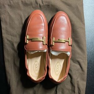 Tod’s loafers